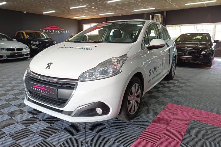 PEUGEOT 208 BUSINESS