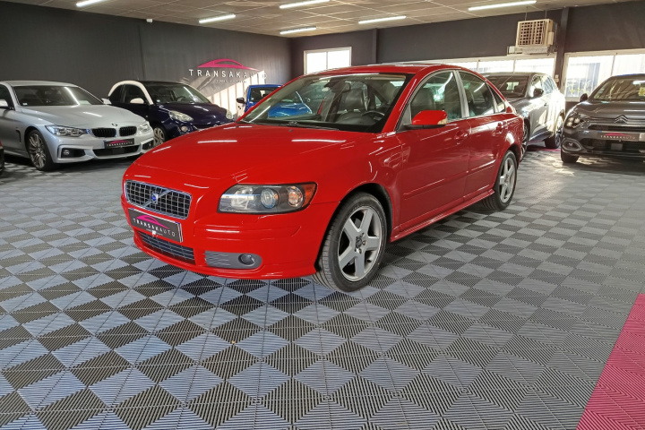 VOLVO S40