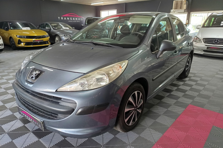 PEUGEOT 207