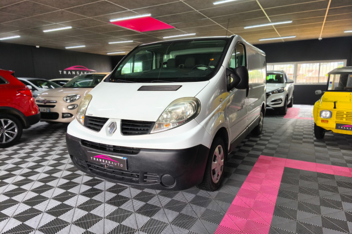 RENAULT TRAFIC FOURGON