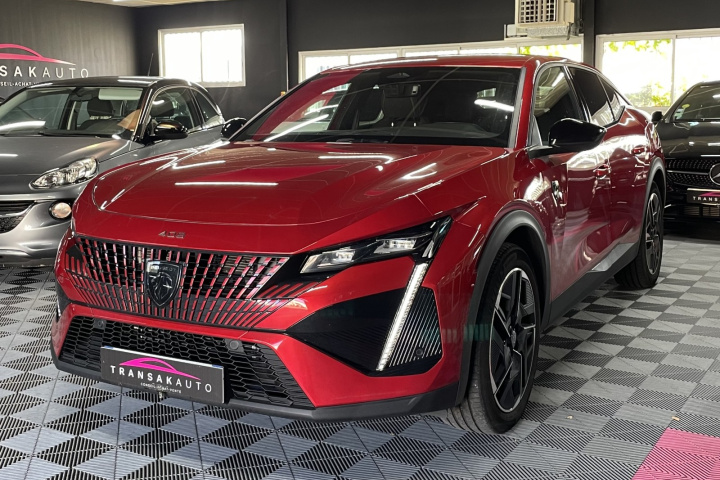 PEUGEOT 408