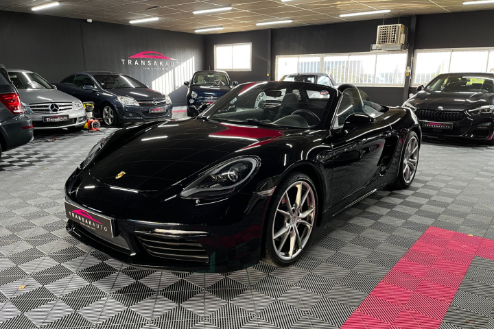 PORSCHE 718 BOXSTER