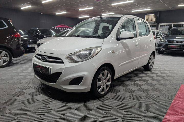 HYUNDAI i10