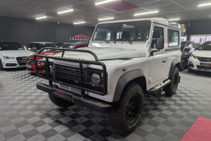 LAND ROVER DEFENDER 110 STATION WAGON