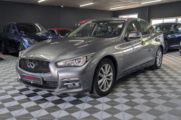 INFINITI Q50